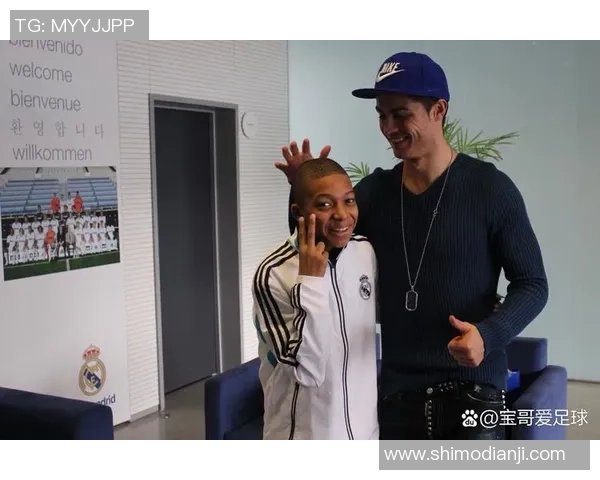 欧洲足球明星亲自颁发金牌助力年轻运动员梦想成真